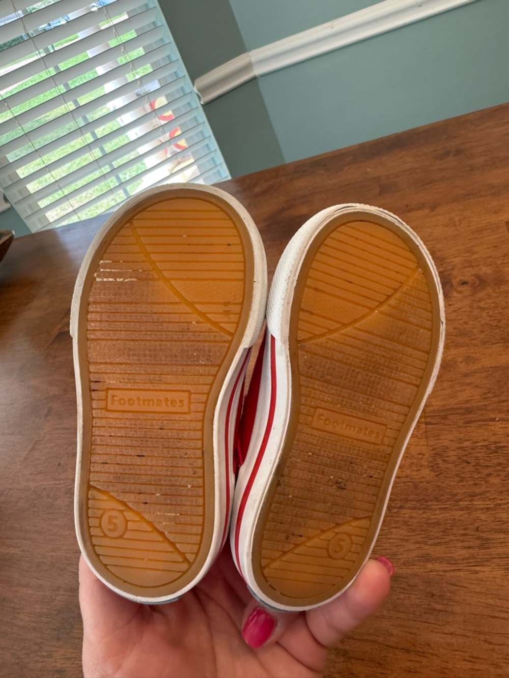 FootMates Drew Red Canvas T-Strap Mary Jane Sneakers 5 EUC - Picture 8 of 11